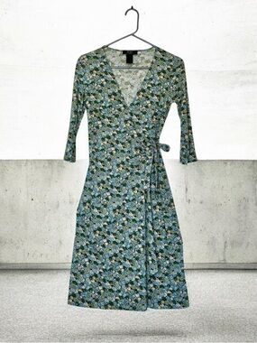 BCBGMaxAzria Women’s Blue and Green Floral Wrap Dress Size XS